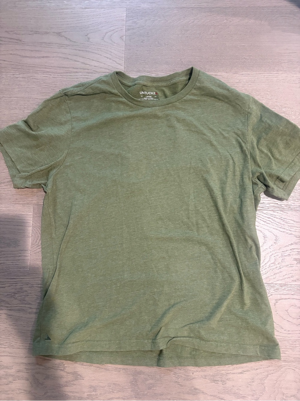 UNTUCKit Men’s Short-Sleeve Crew Tee in Olive